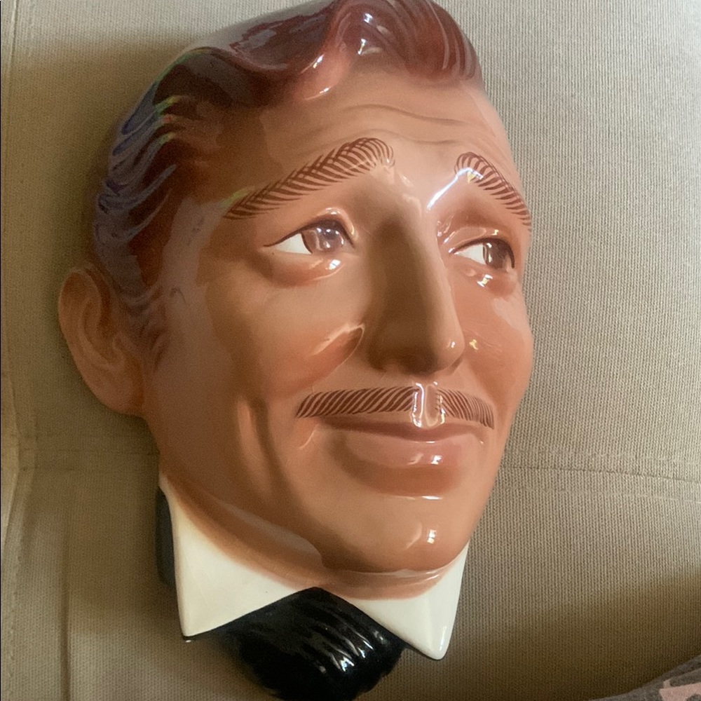 Elegant Ceramic Wall Art Bust with Black and Brown Accents - Picture 1 of 1